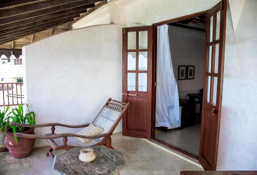 اتاق استاندارد با چشم‌انداز دریا, Lamu House