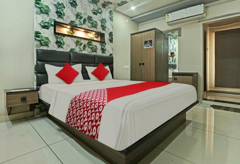 חדר דלוקס, Oyo Flagship 80569 Gokulam Grand