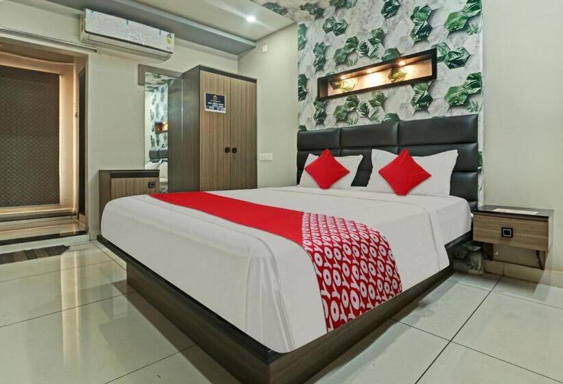 חדר דלוקס, Oyo Flagship 80569 Gokulam Grand