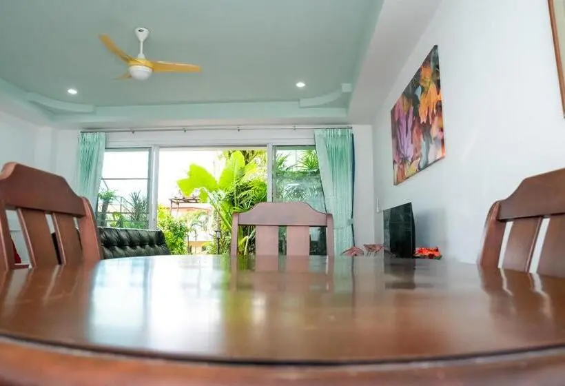 Standard-huone Puutarhanäkymä, ฺbaan Waru Seaview Villa