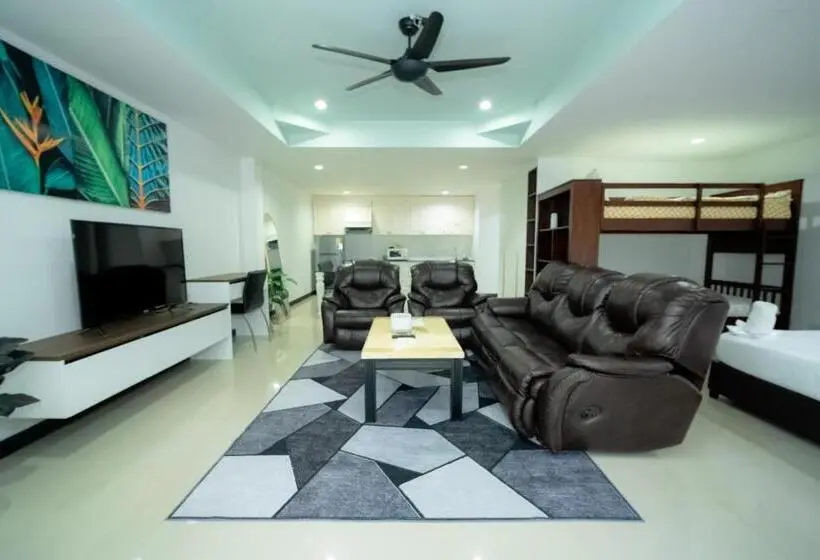 Perhehuone Puutarhanäkymä, ฺbaan Waru Seaview Villa
