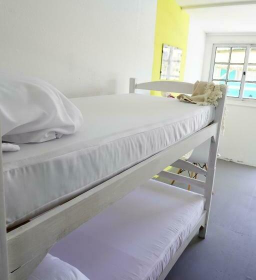 4인용 스탠다드 룸, Hué Hostel