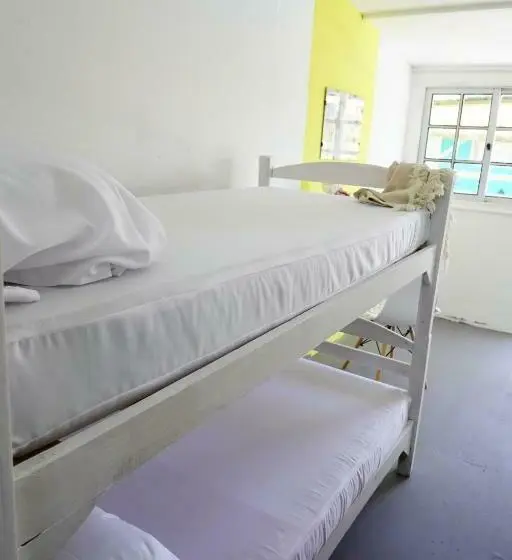 スタンダード４人部屋, Hué Hostel