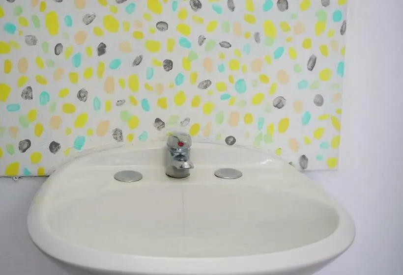 スタンダード４人部屋, Hué Hostel