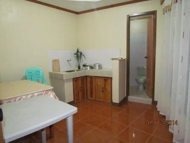 ルームシェアのワンベッド, Triple Js Inn Sagada