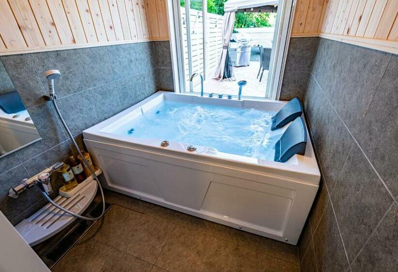 Standard Tent, Futureresort