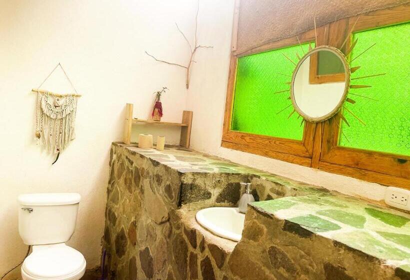 اتاق خانوادگی با سرویس بهداشتی مشترک, Granja Tzikin