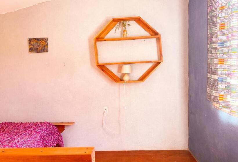 اتاق خانوادگی با سرویس بهداشتی مشترک, Granja Tzikin