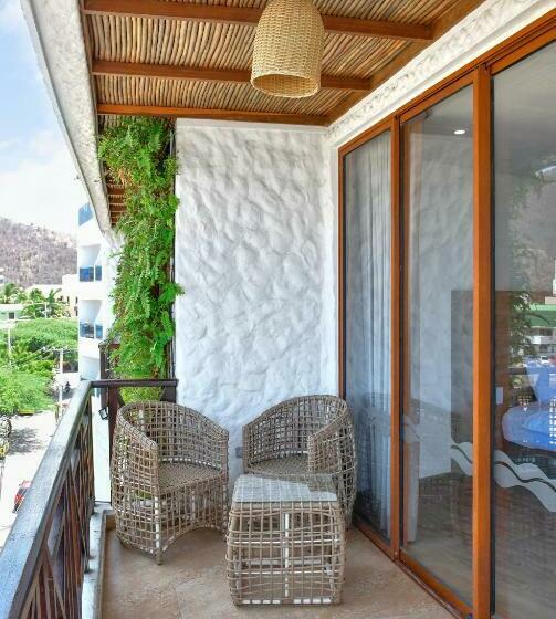 سوئیت با بالکن, Karaya Dive Resort