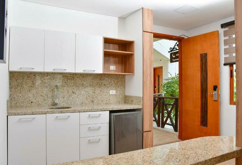 سوئیت با بالکن, Karaya Dive Resort