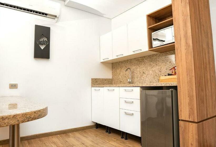 발코니가 있는 스위트, Karaya Dive Resort