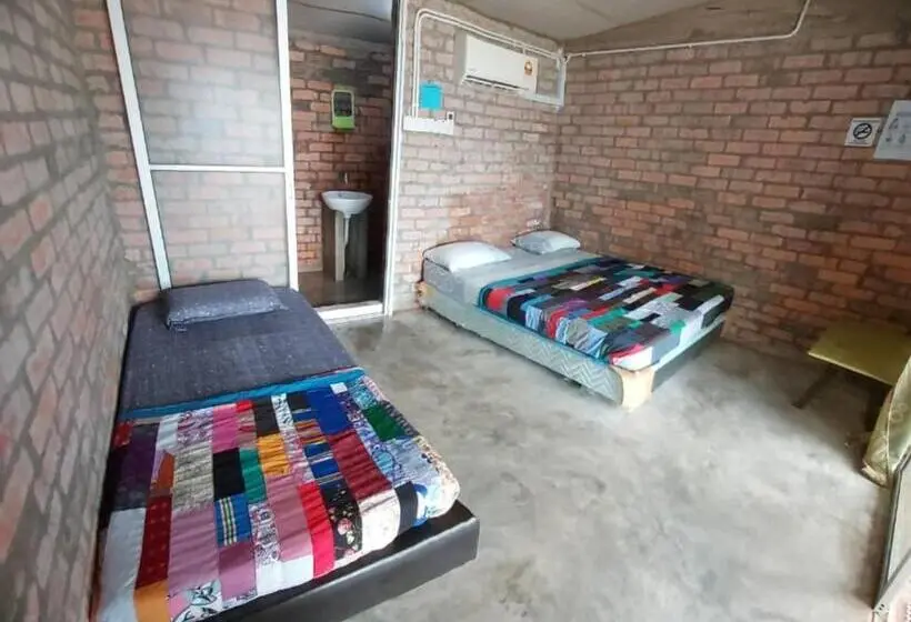 スタンダードトリプルルーム, Oyo Home 90641 Naga Puri Beach Retreat