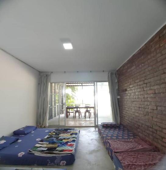 家庭间, Oyo Home 90641 Naga Puri Beach Retreat