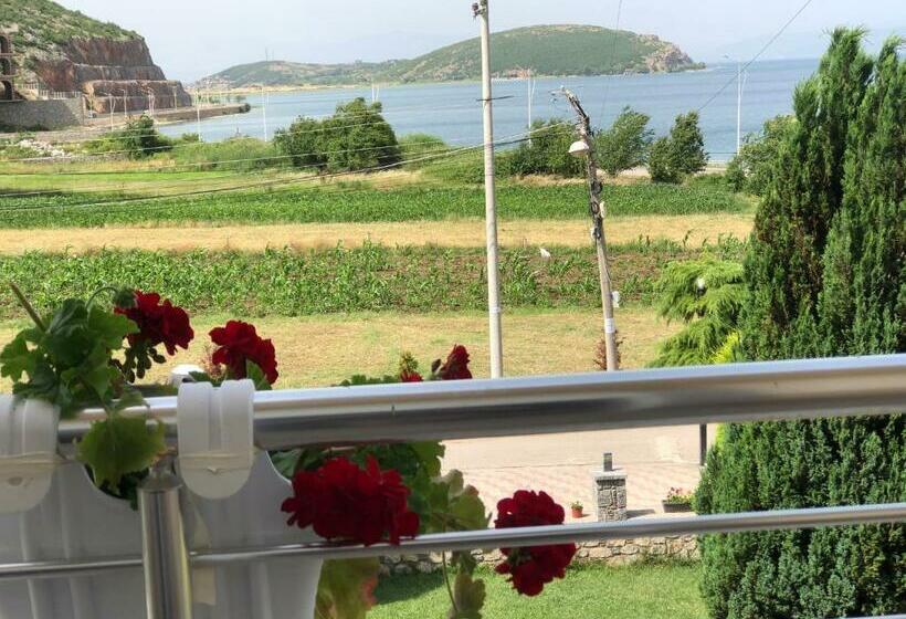 חדר סטנדרט לשלושה, Vila Toska