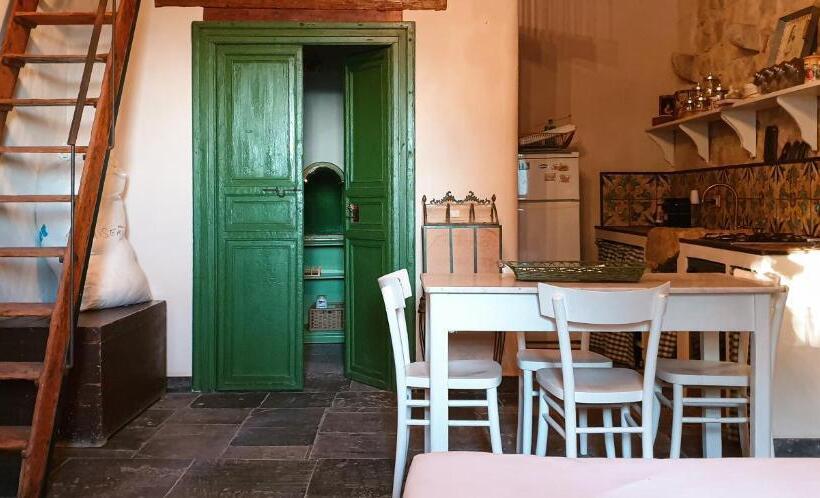 ویلای 1 خوابه, Villa Barone Alfieri   Pozzallo Rg