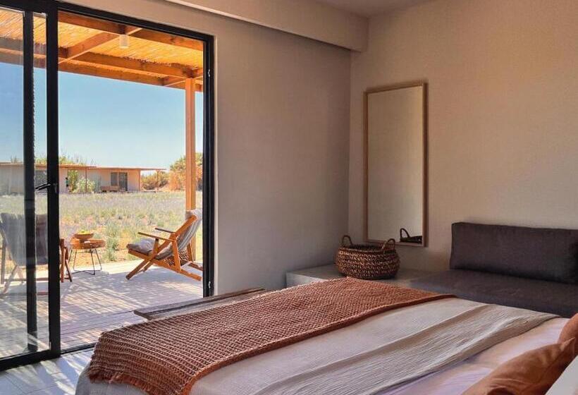 غرفة قياسية رباعية مزودة بشُرفة, Zaya çeşme Hotel & Beach