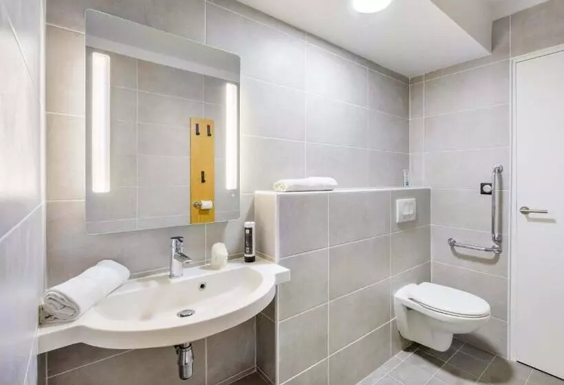 Standard-invahuone, B&b Hotel Cannes La Bocca Plage