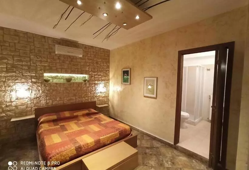 اتاق استاندارد, B&b Triskèles Adult Only