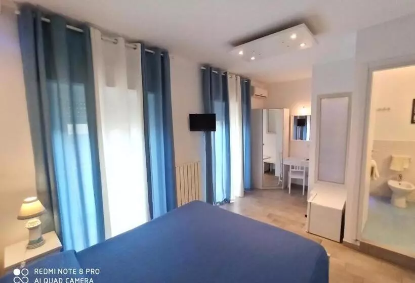اتاق استاندارد, B&b Triskèles Adult Only