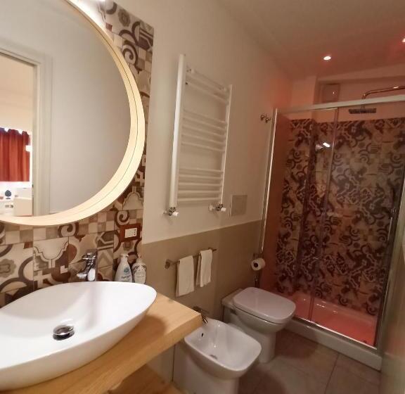 ハイドロマッサージバス付きスイート, B&b Triskèles