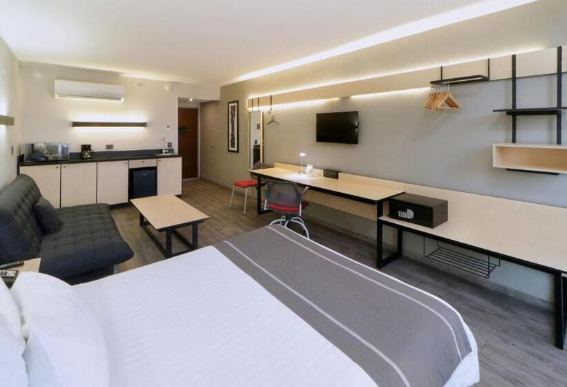 غرفة سوبيريور, City Express Plus By Marriott Monterrey Galerías