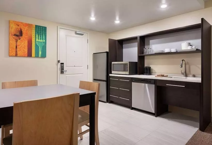 身障者適用スイートルーム, Home2 Suites By Hilton Anchorage/midtown