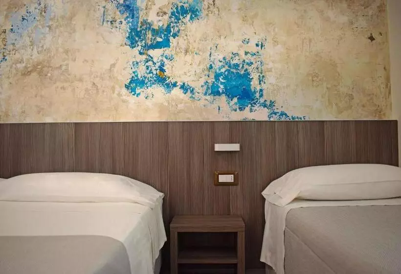 Economy Quadruple Room, Muccioli