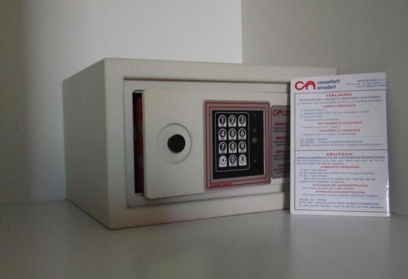 スタンダードシングルルーム, Muccioli