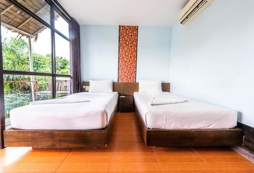 בקתה סופריור, Phi Phi Sea Sky Resort