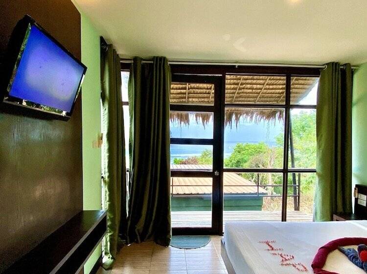 בקתה סופריור, Phi Phi Sea Sky Resort