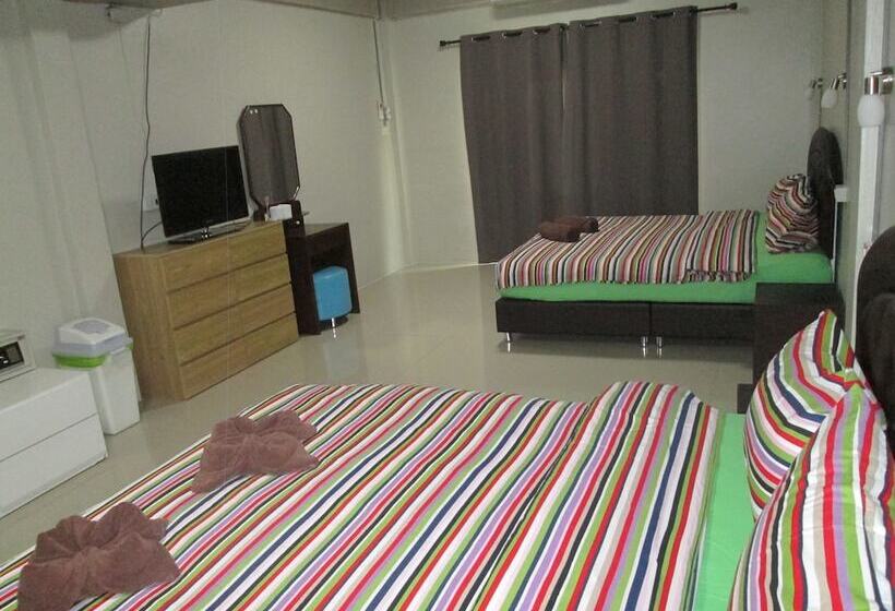 غرفة عائلية, Pineapple Guesthouse