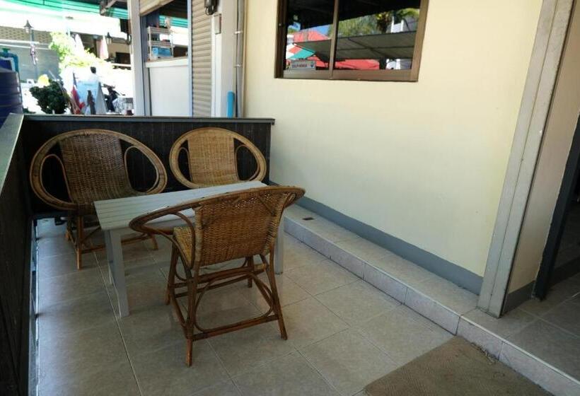 غرفة عائلية, Pineapple Guesthouse