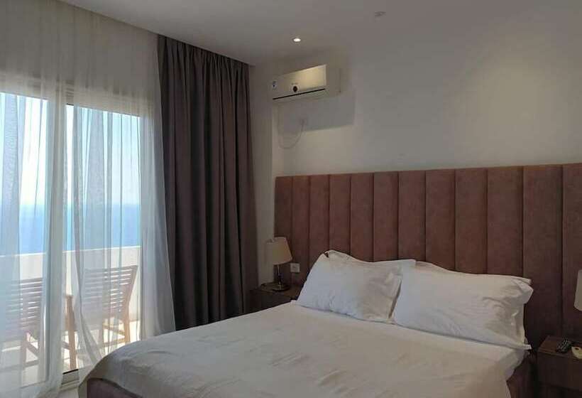 סוויטה נוף להרים, Relax Dhermi