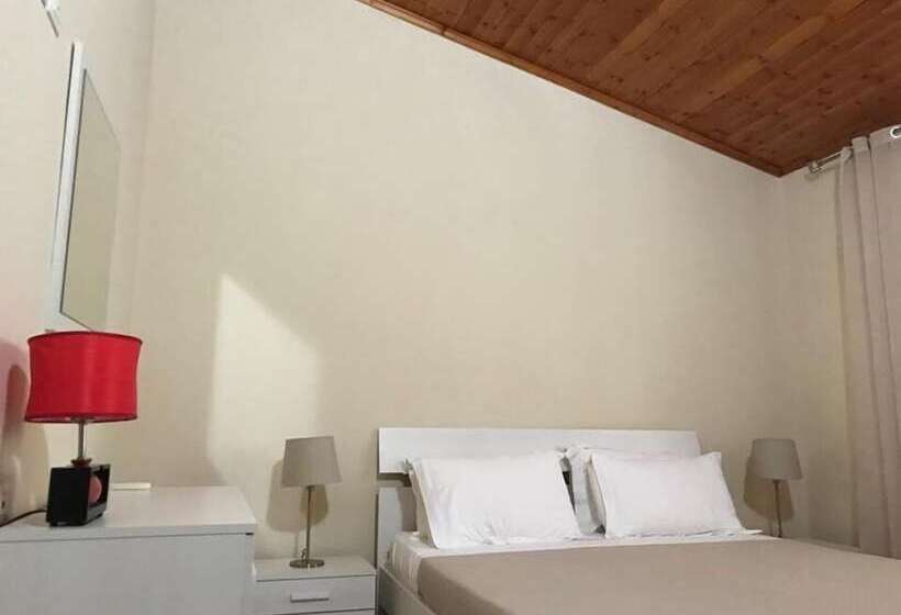 סוויטה נוף להרים, Relax Dhermi