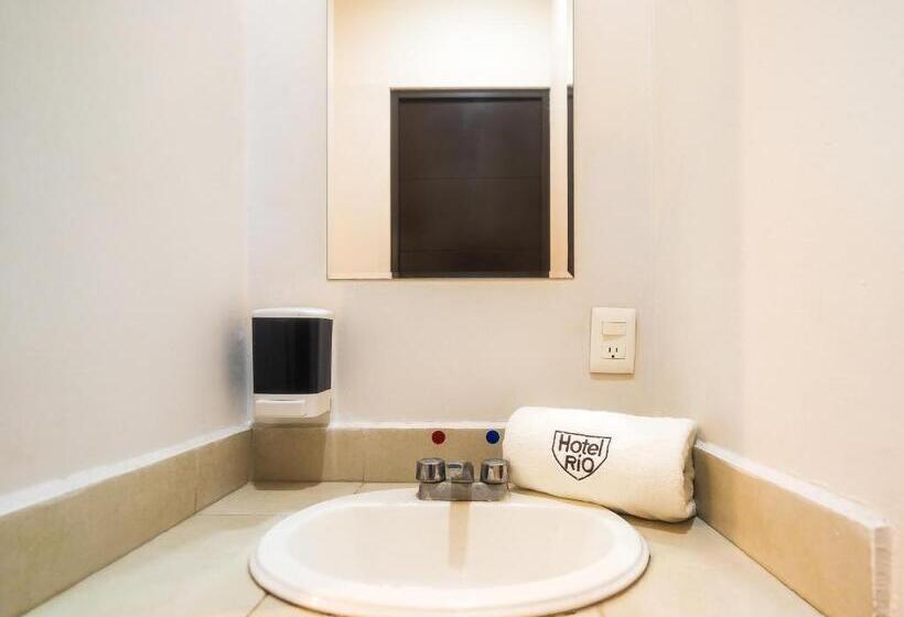 غرفة قياسية ثلاثية, Río Puebla Centro