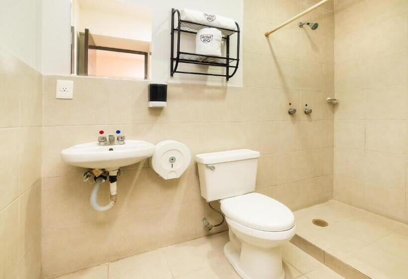 غرفة قياسية, Río Puebla Centro