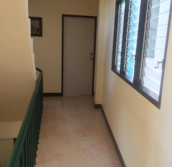 Standard Szoba, Sofia