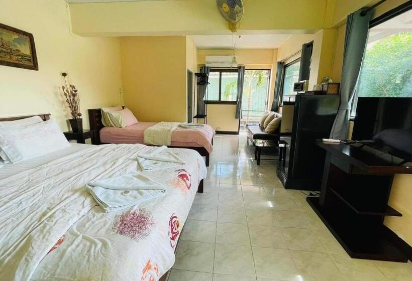 Családi Szoba, Sofia