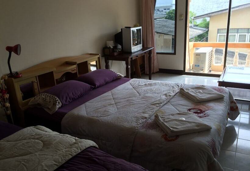 Családi Szoba, Sofia