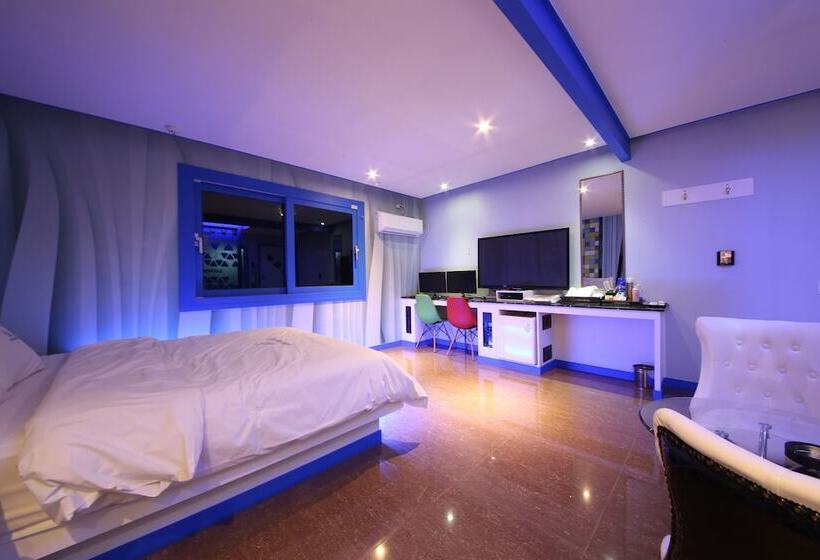 غرفة قياسية, Star Motel