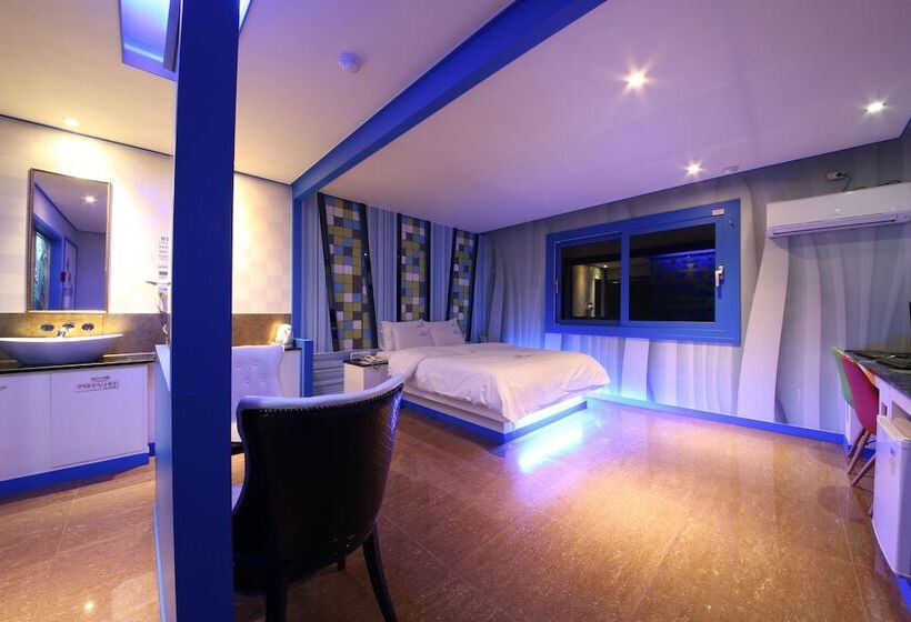 غرفة قياسية, Star Motel