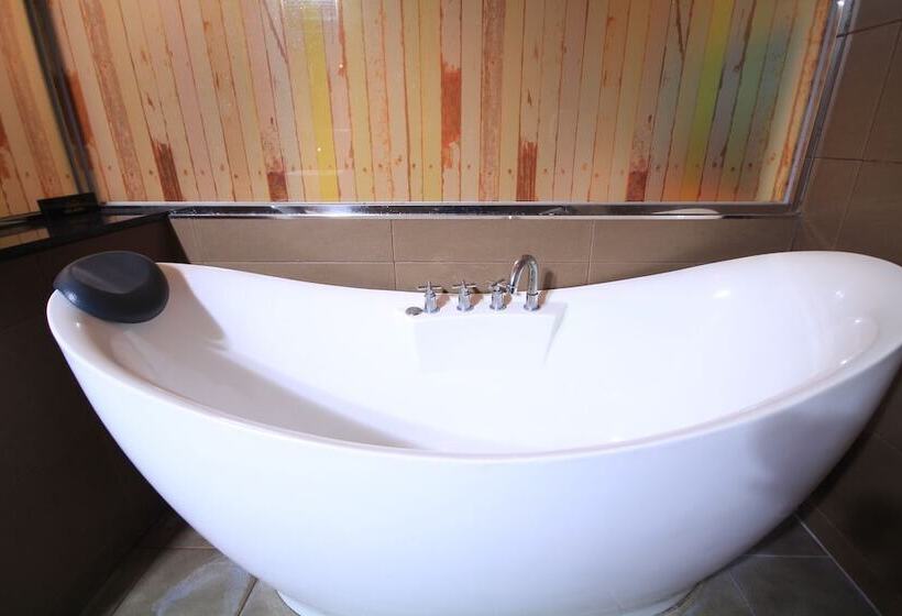 غرفة سوبيريور, Star Motel