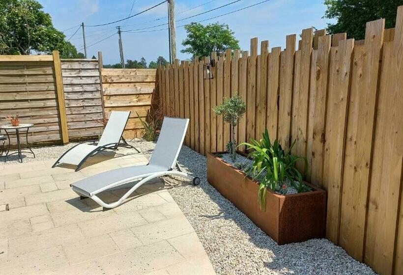 Номер Стандарт, En Pleine Campagne, Proche Du Mans   Chambre D Hôtes