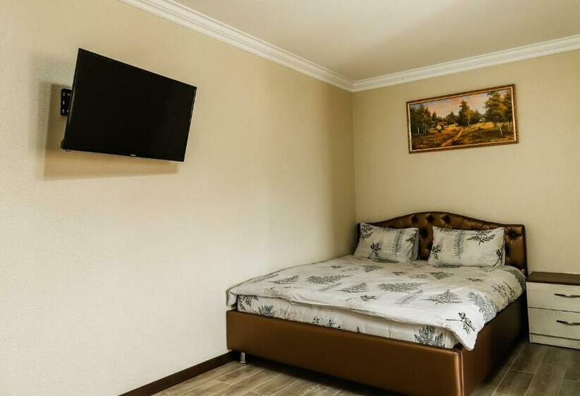 اتاق استاندارد سه تخته با بالکن, Konus