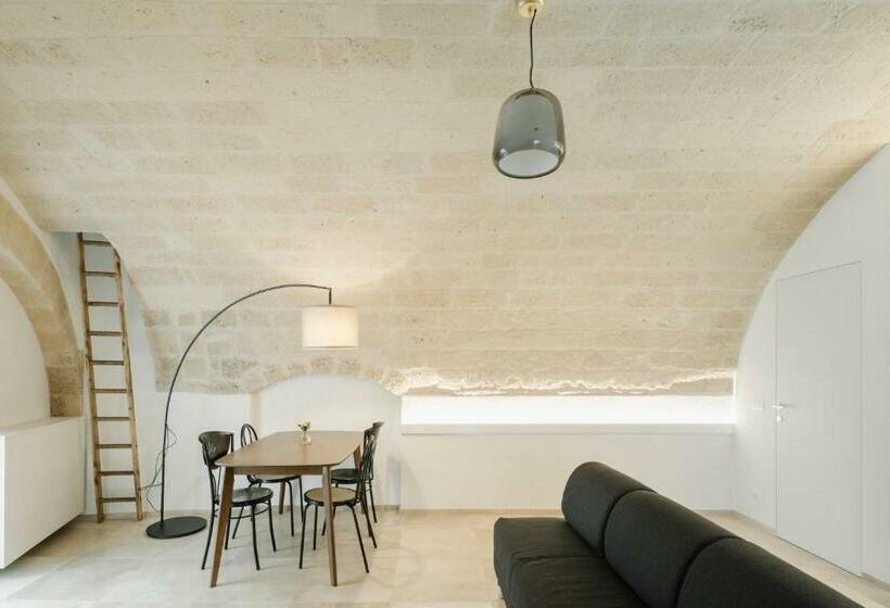 جناح عائلي, Clementia Guest House