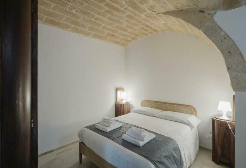 جناح عائلي, Clementia Guest House