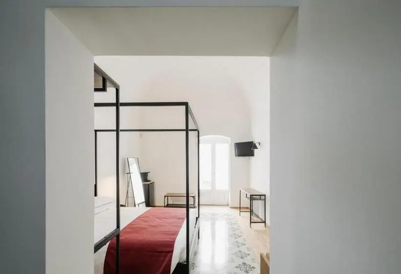 キングサイズベッドのデラックスルーム, Clementia Guest House