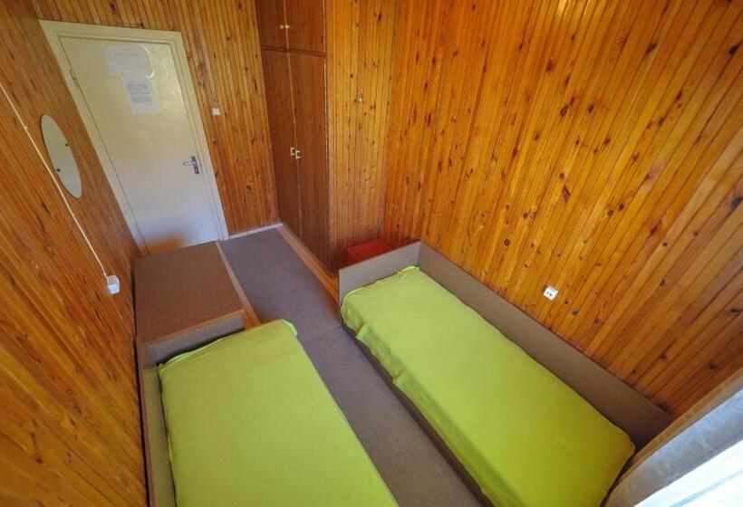 اتاق اکونومی, Nostalgija Pervalkoje