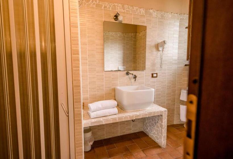 غرفة قياسية ثلاثية, Agriturismo La Sena