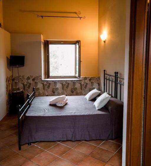 غرفة كلاسيكية رباعية, Agriturismo La Sena